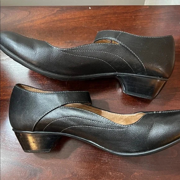 Taos Black Leather Mary Jane Flats - Picture 5 of 8